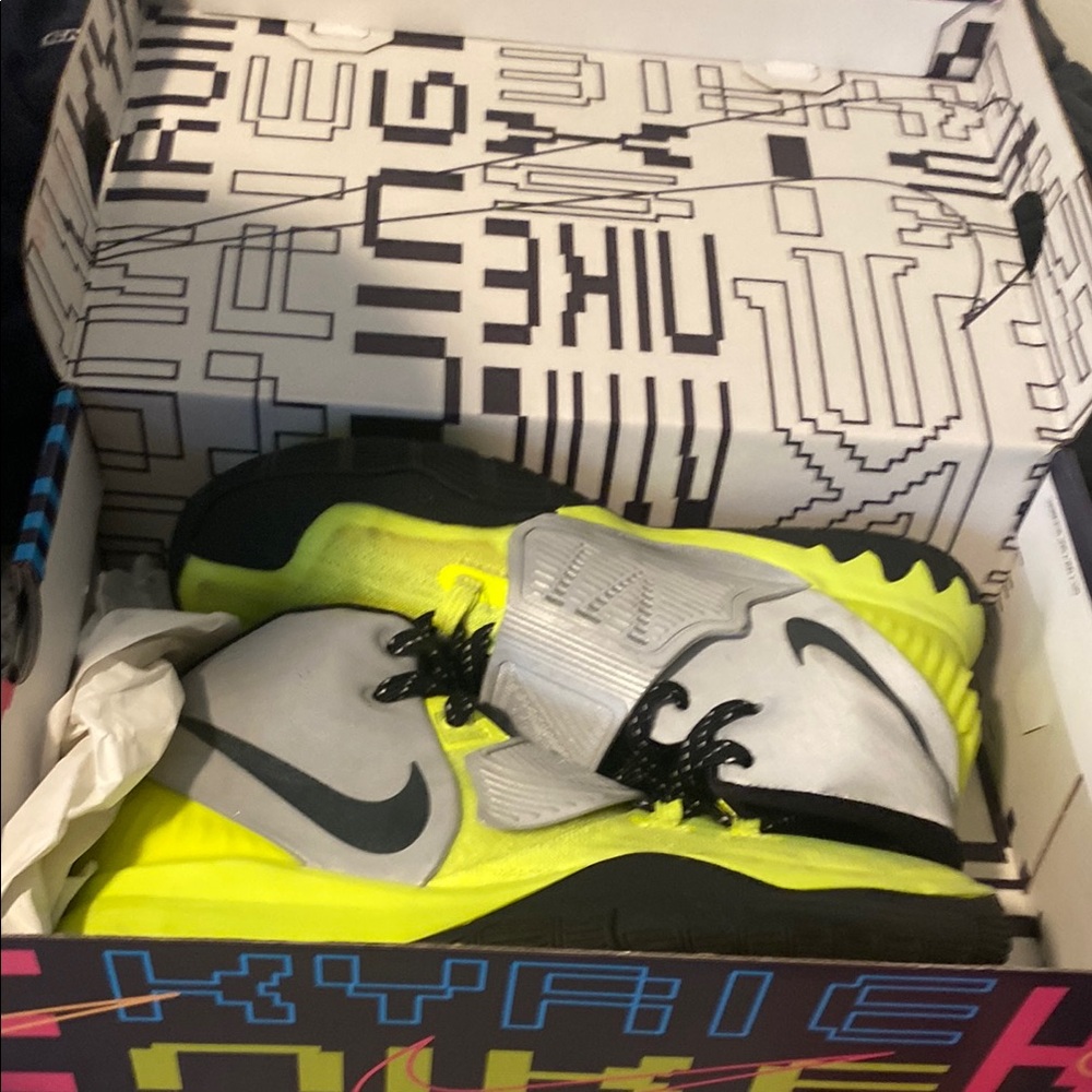 Nike Kyrie Neon green and Gray Sneakers